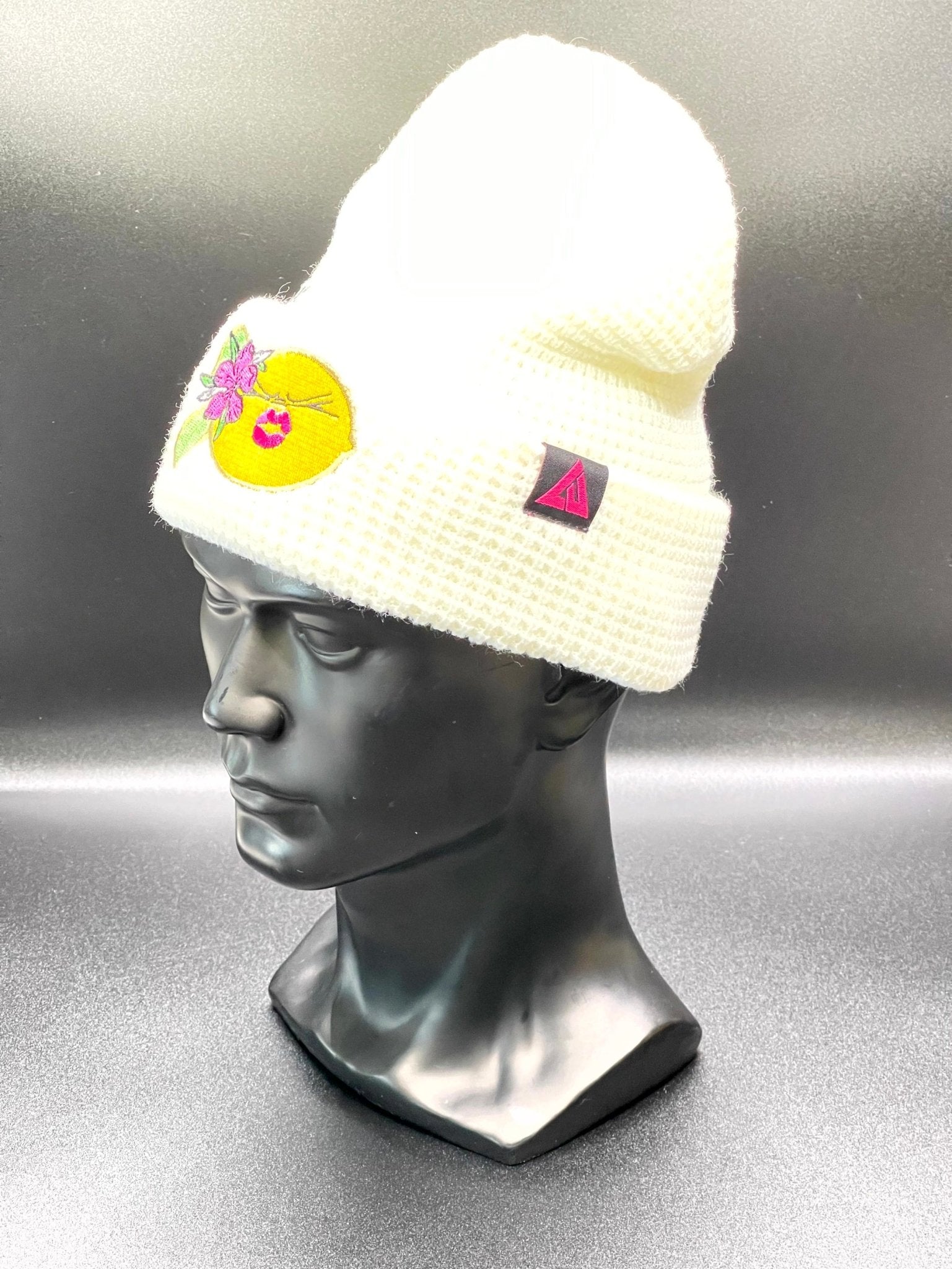LIK-UM BEANIE WHITE - LOCKJAWLEMONPEEL